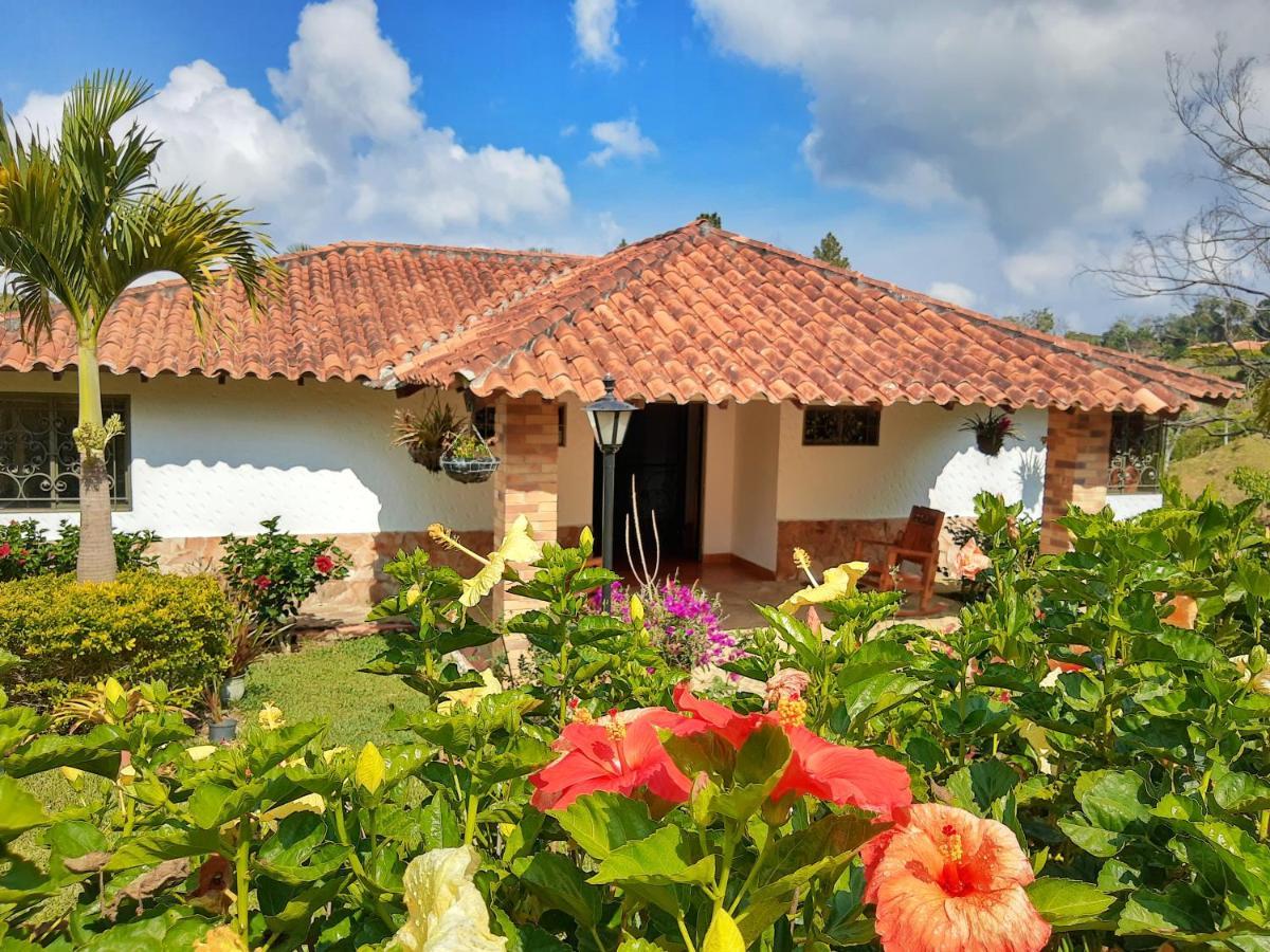 Casa Campestre Frente Acuarela -Mesa De Los Santos La Granja Esterno foto