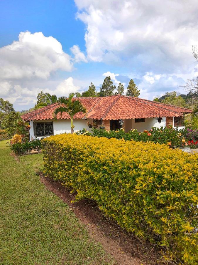 Casa Campestre Frente Acuarela -Mesa De Los Santos La Granja Esterno foto